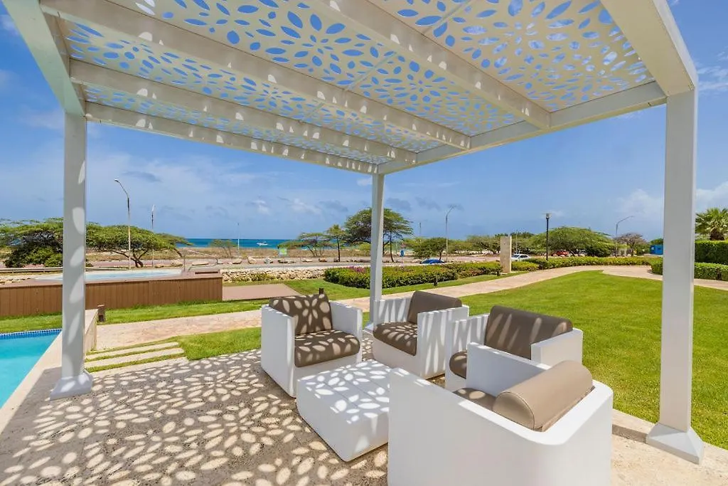 1Bs-Blue224 - Breath-Taking Ocean View Condo For 4, Palm Beach